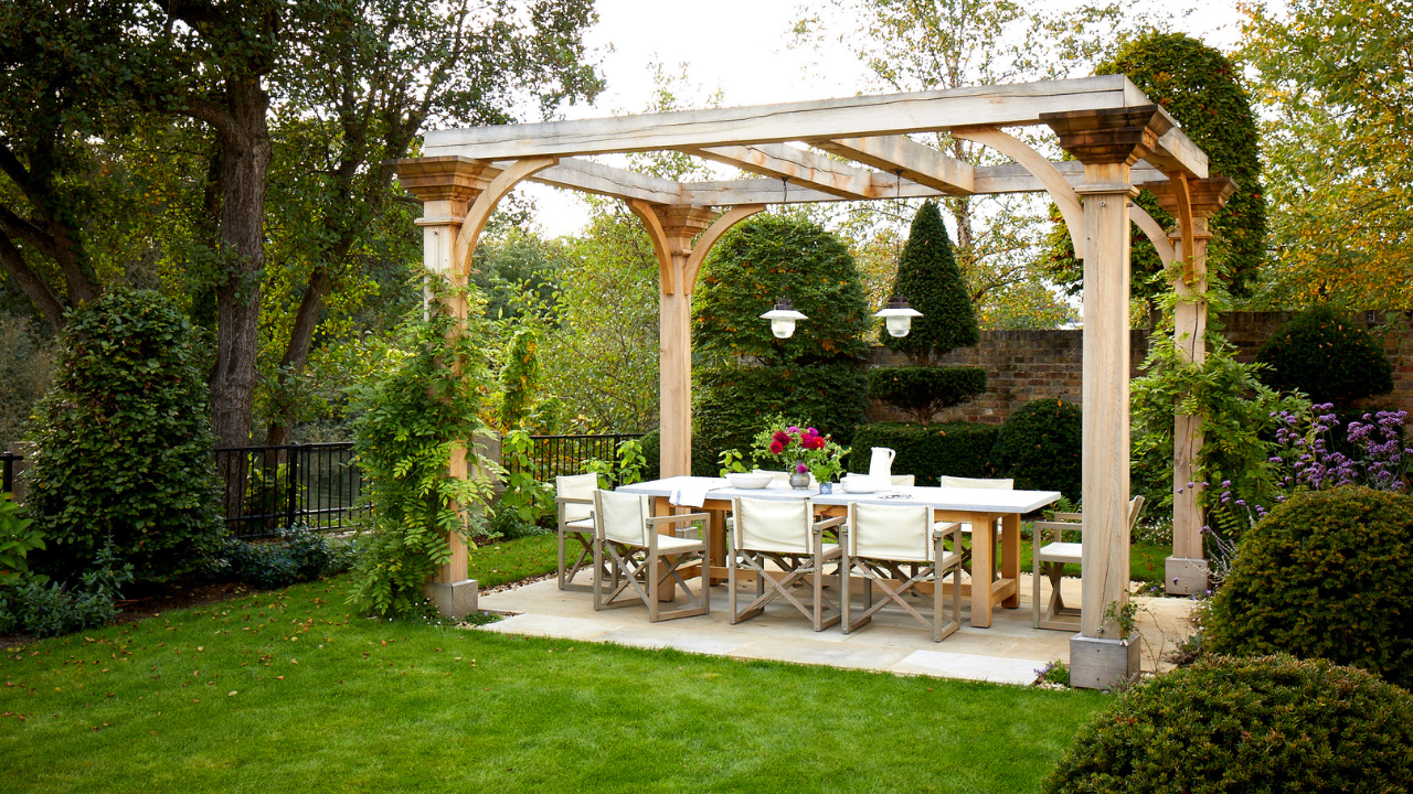 How to create an outdoor living space