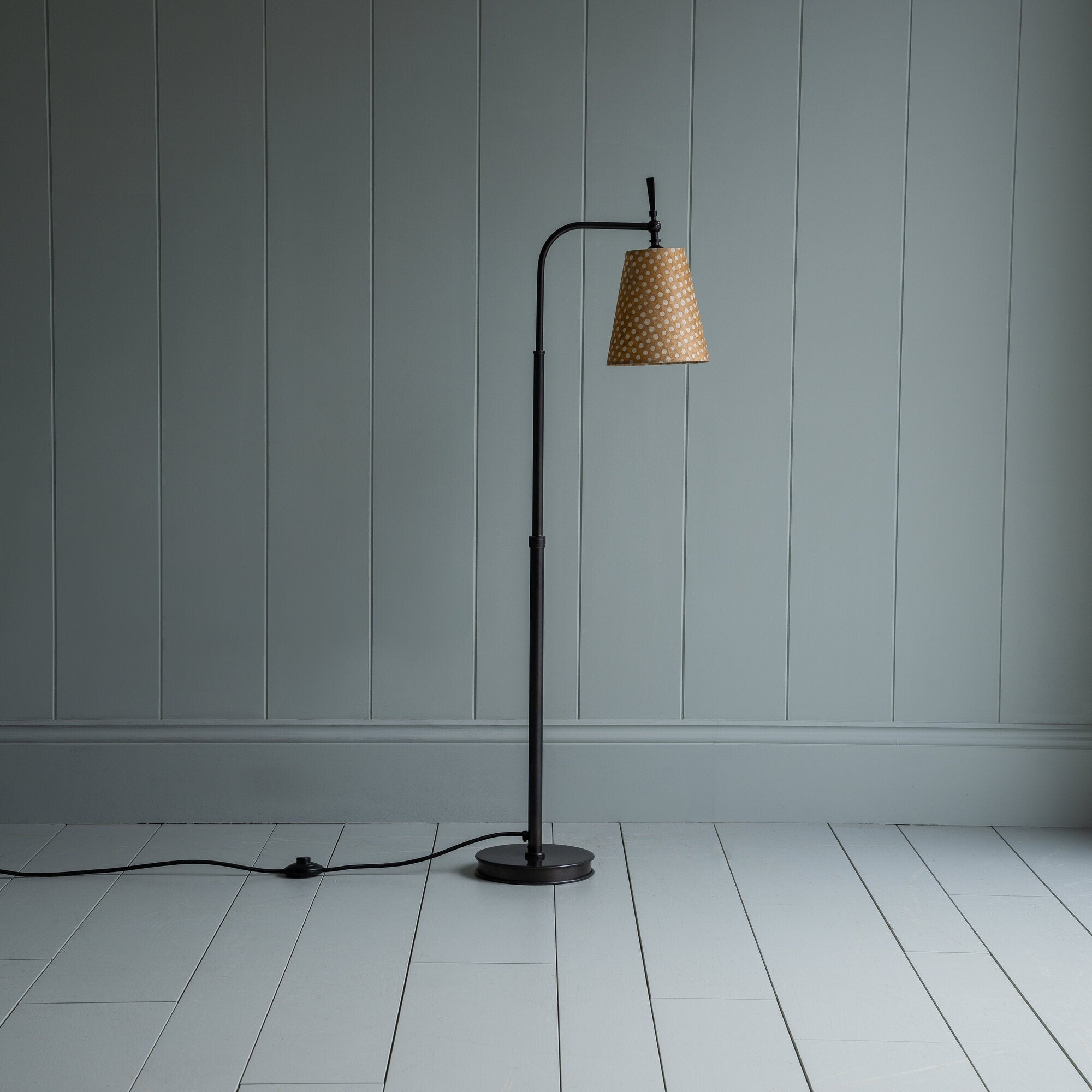 Floor Lamp Base With Dotted Lampshade - NiX