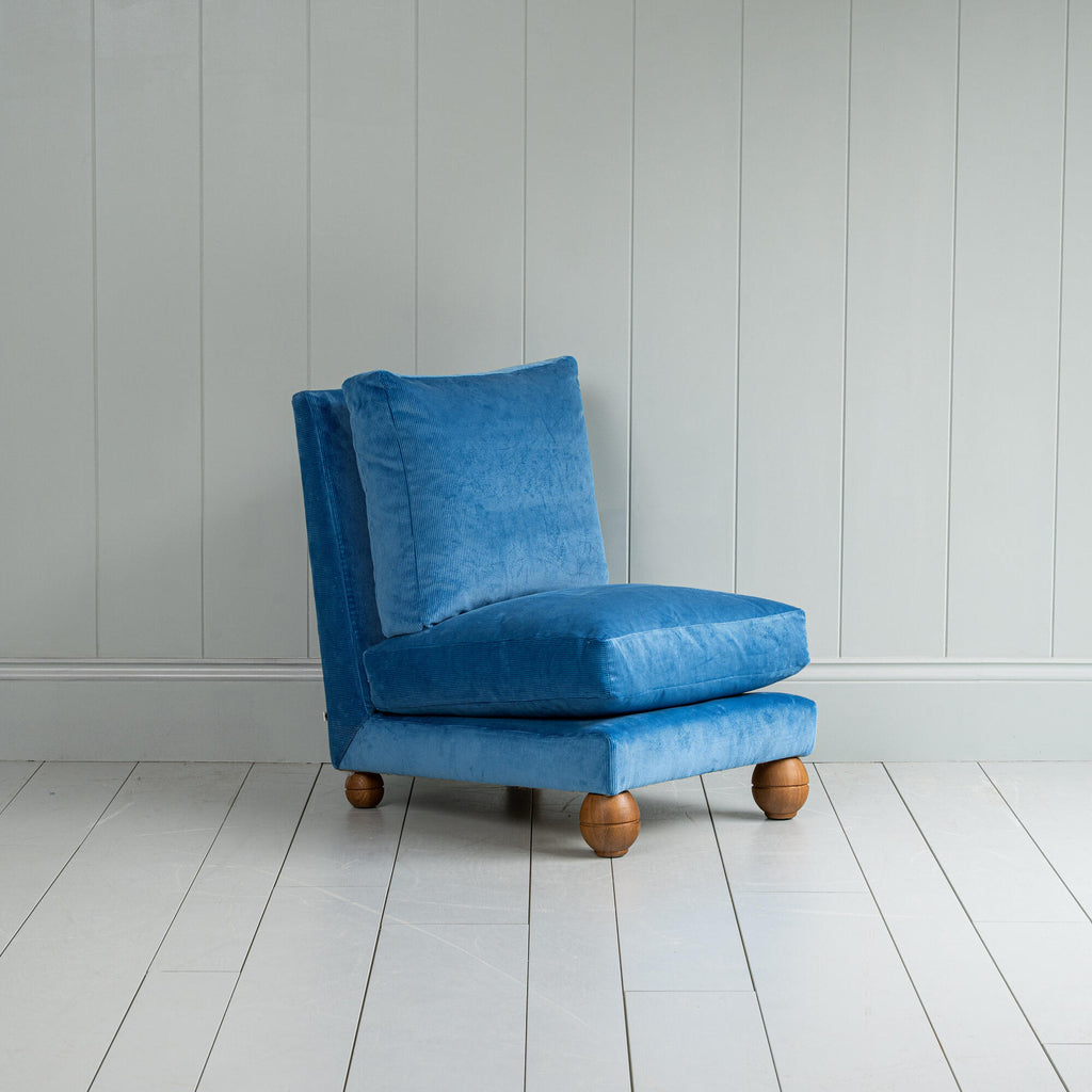 NiX Classic Blue Slipper Chair