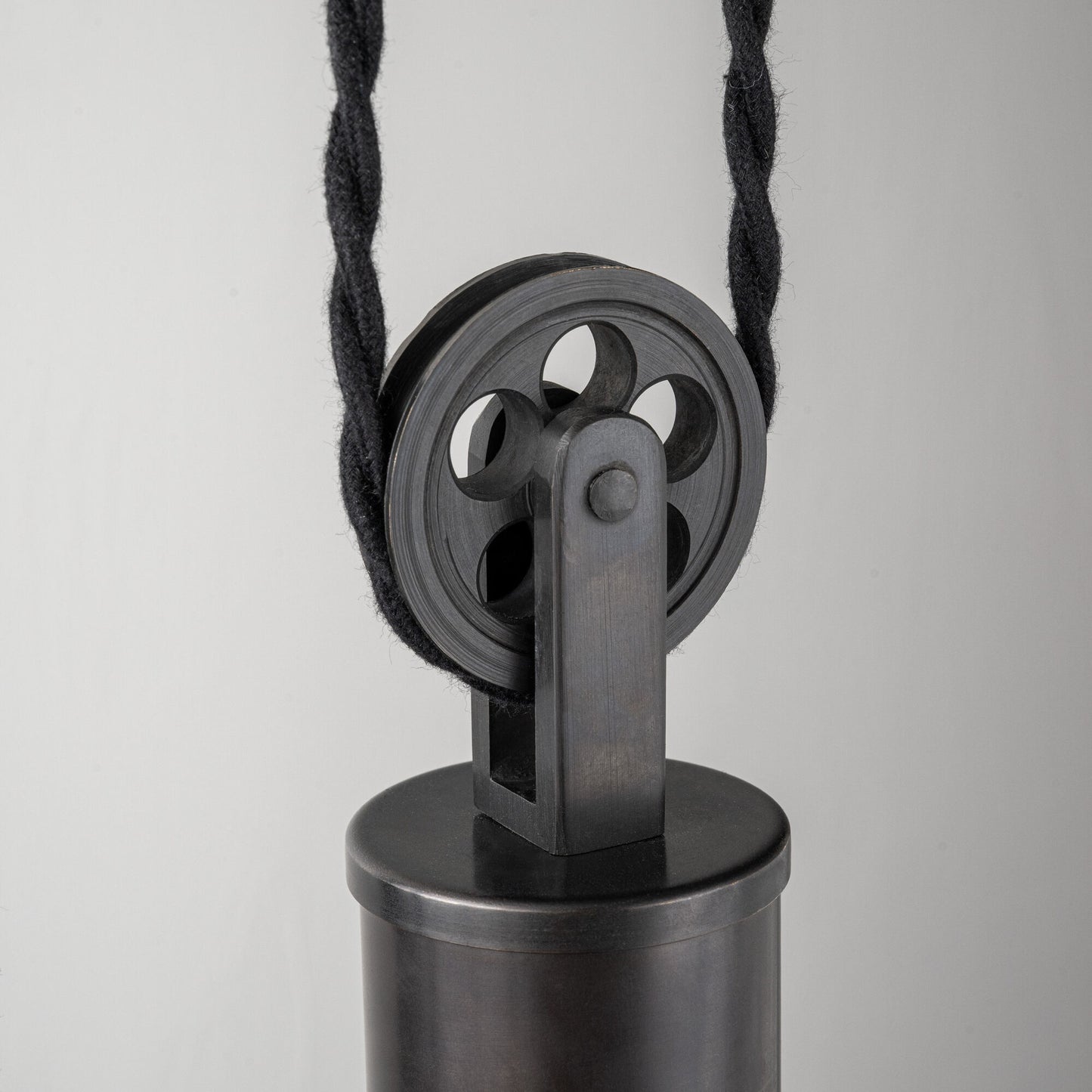 Ceiling Light Moveable Pully for Flexibility