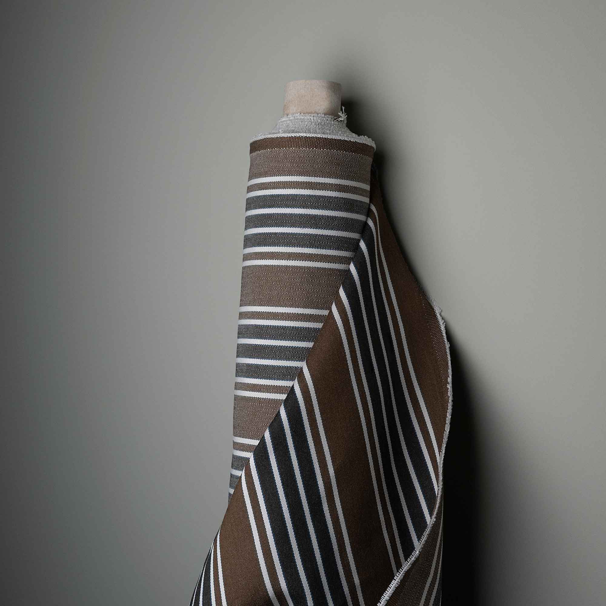 Regatta Cotton, Charcoal Fabric Roll Which is Used in Curtain Call 4 Seater Sofa - Nicola Harding