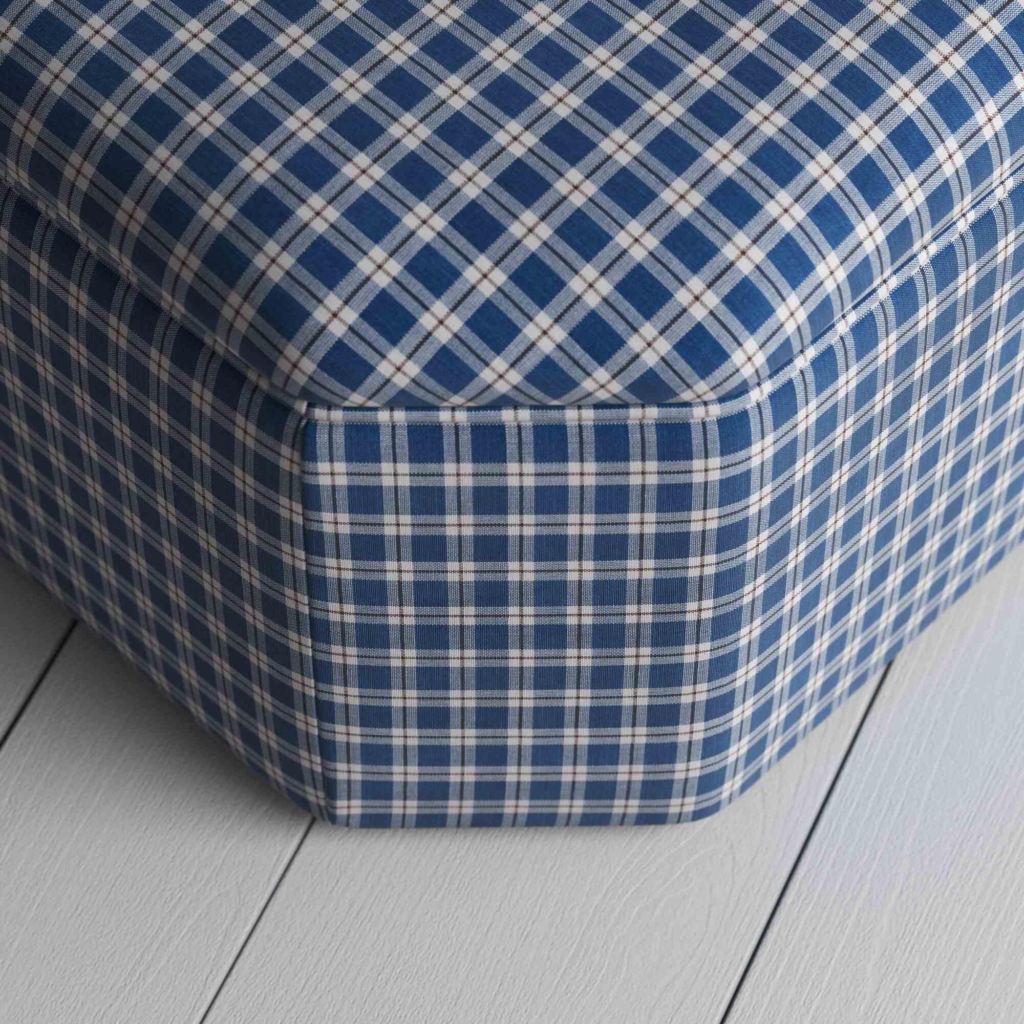 Design Closuep of Ottoman in Well Plaid Cotton, Blue Brown - NiX