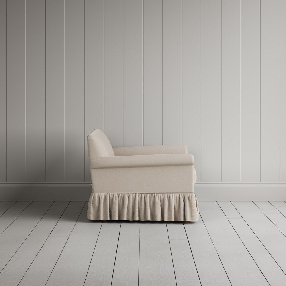 Curtain Call Love Seat in Laidback Linen Dove