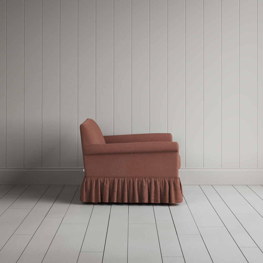Curtain Call Love Seat in Laidback Linen Sweet Briar