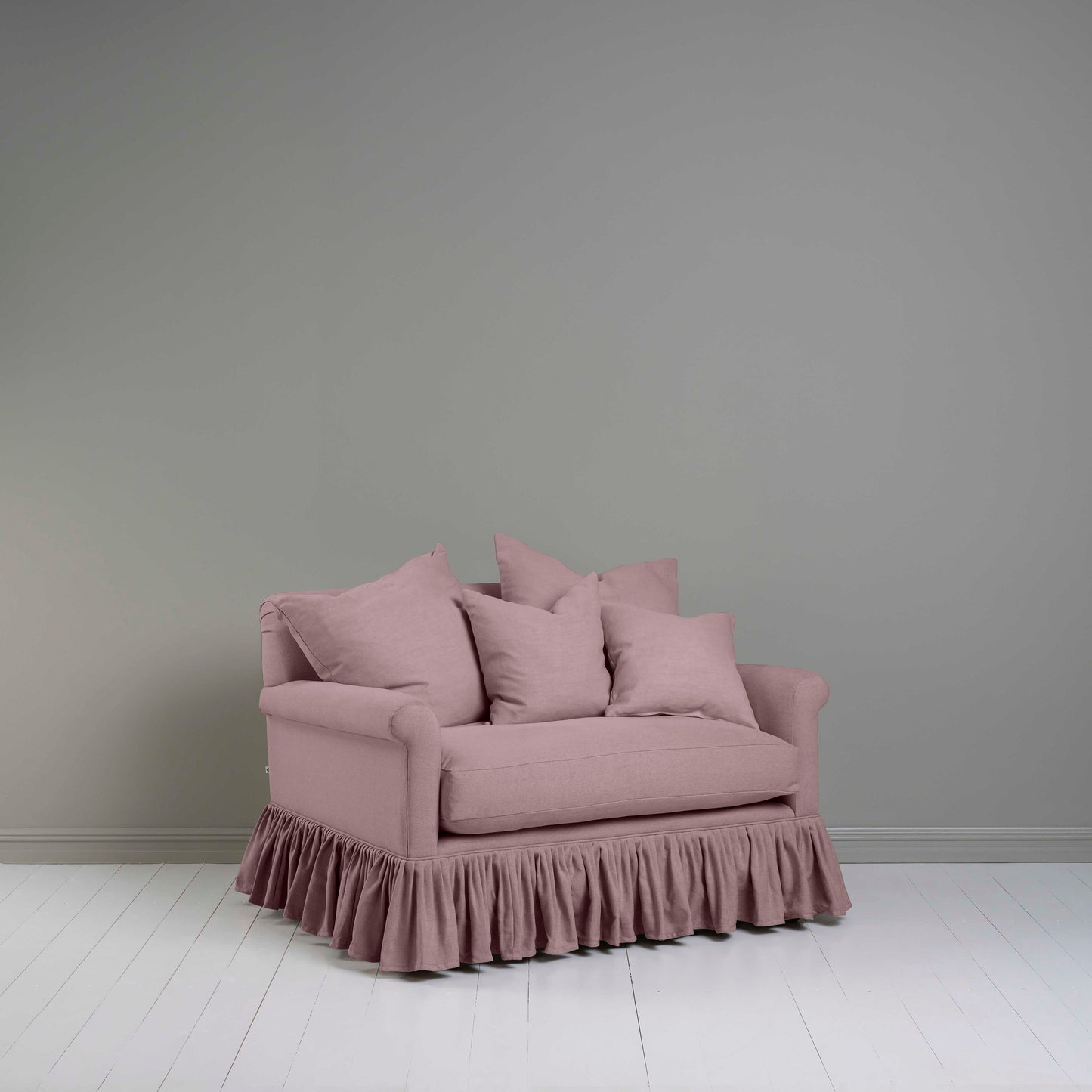 Curtain Call Love Seat in Laidback Linen Heather