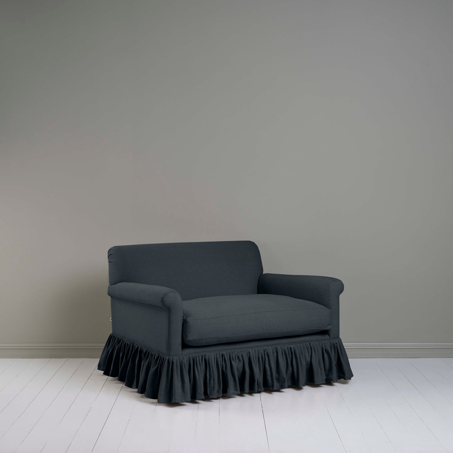 Curtain Call Love Seat in Laidback Linen Midnight