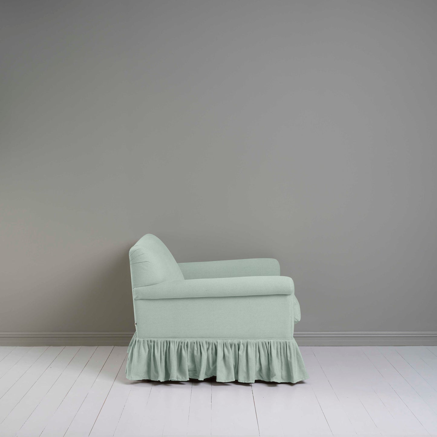 Curtain Call Love Seat in Laidback Linen Sky