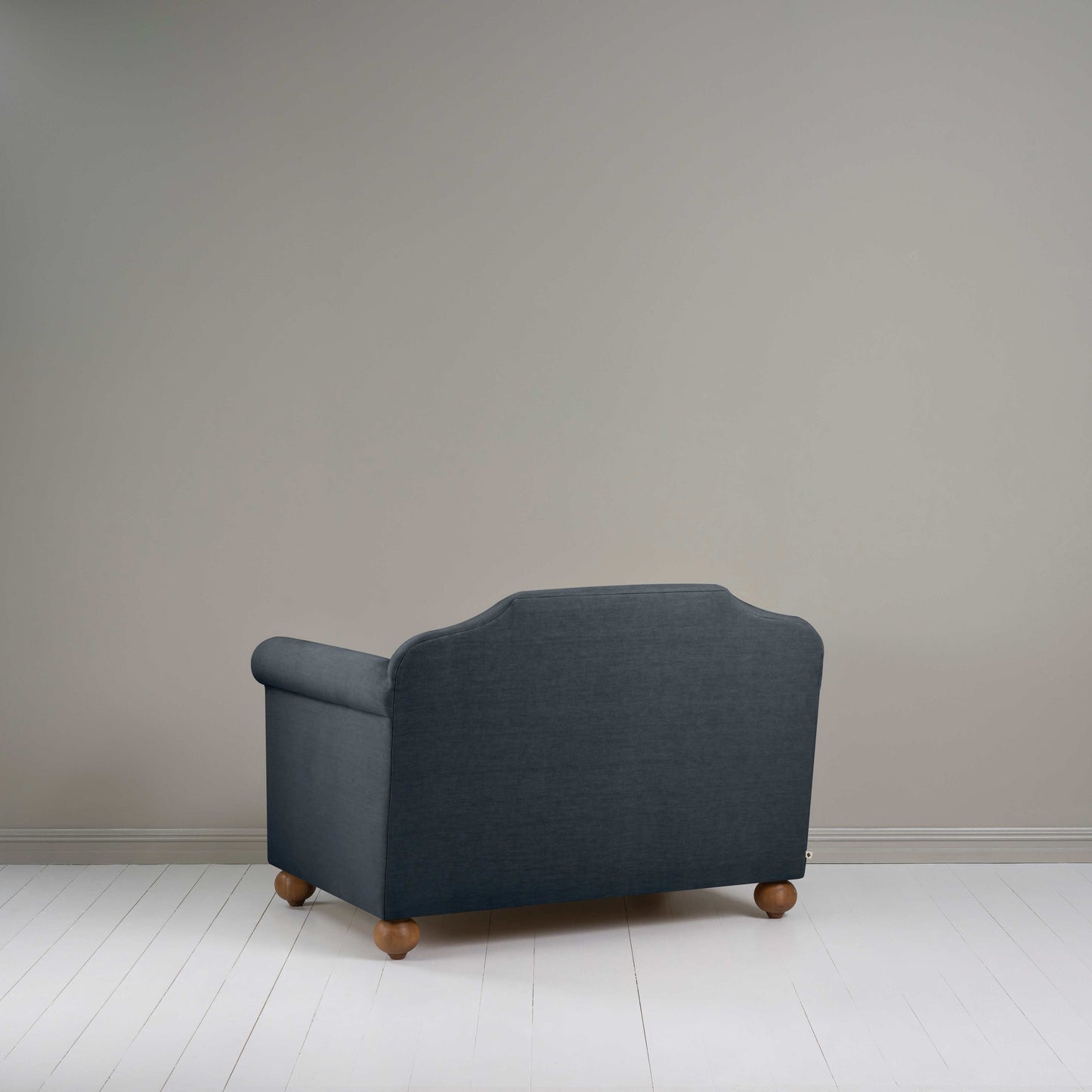 Dolittle Love Seat in Laidback Linen Midnight