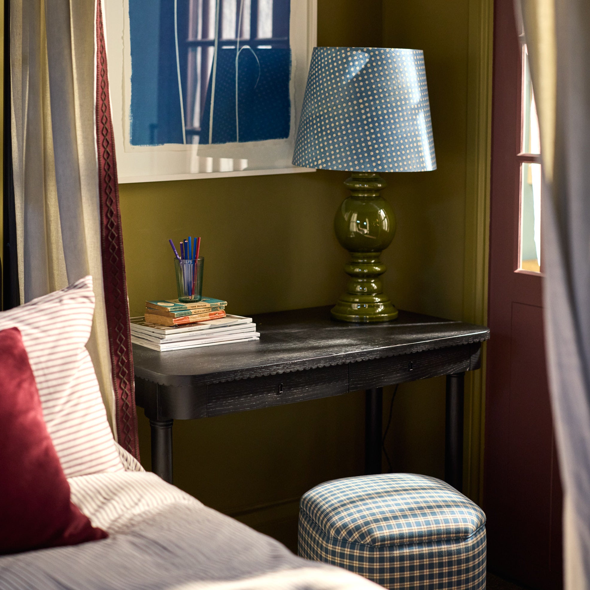 Hourglass Ceramic Table Lamp Base in Green