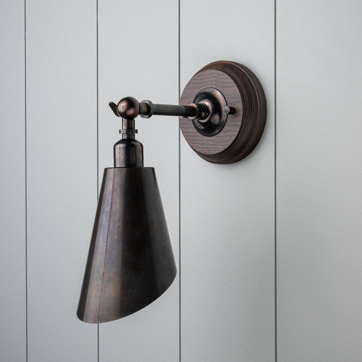 Wall Light With Metal Lampshade - By NiX