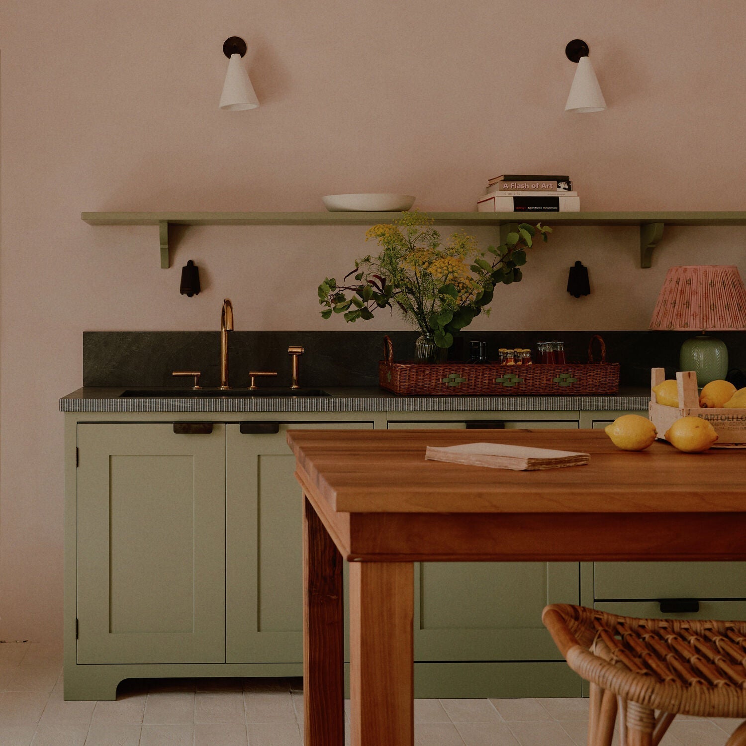 How to Hide; Tips to De-clutter your Home