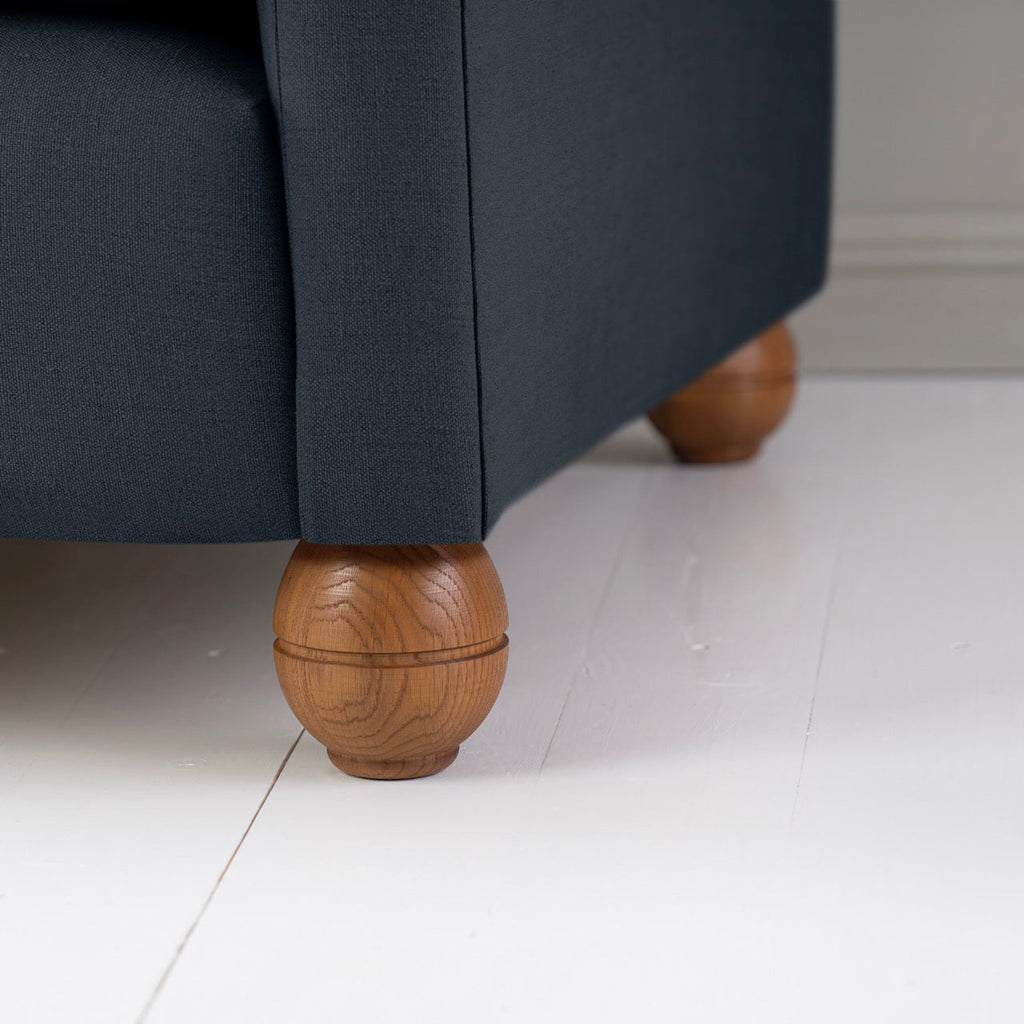  Round Wooden Foot Closeup - NiX 