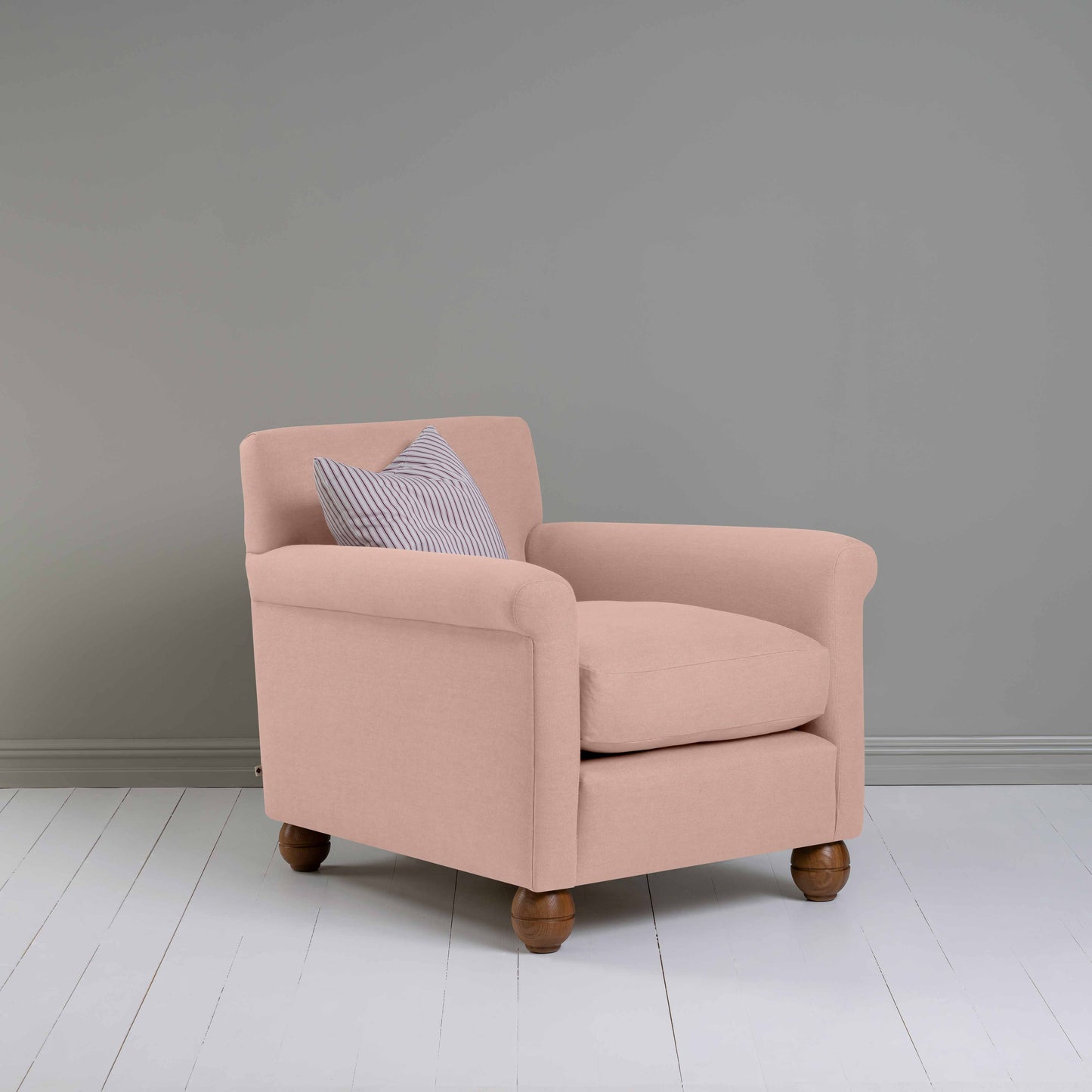 Idler Armchair in Laidback Linen Dusky Pink