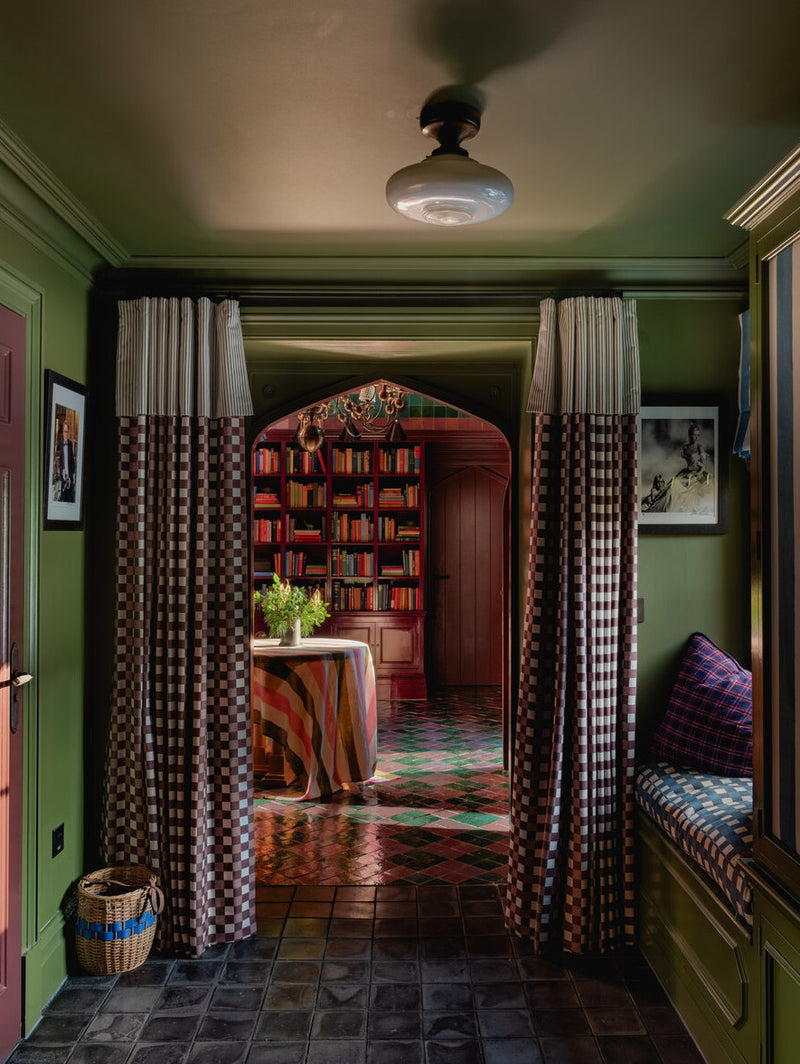 Country House, Leatherhead Designed By Nicola Harding & Co.