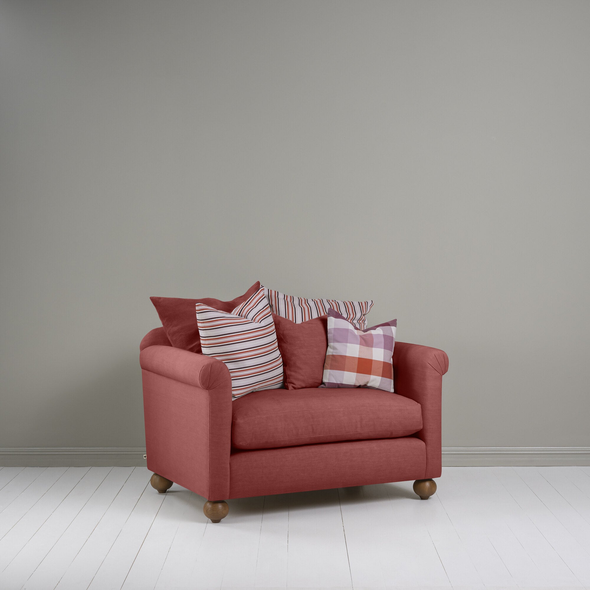  Dolittle Love Seat in Laidback Linen Rouge 