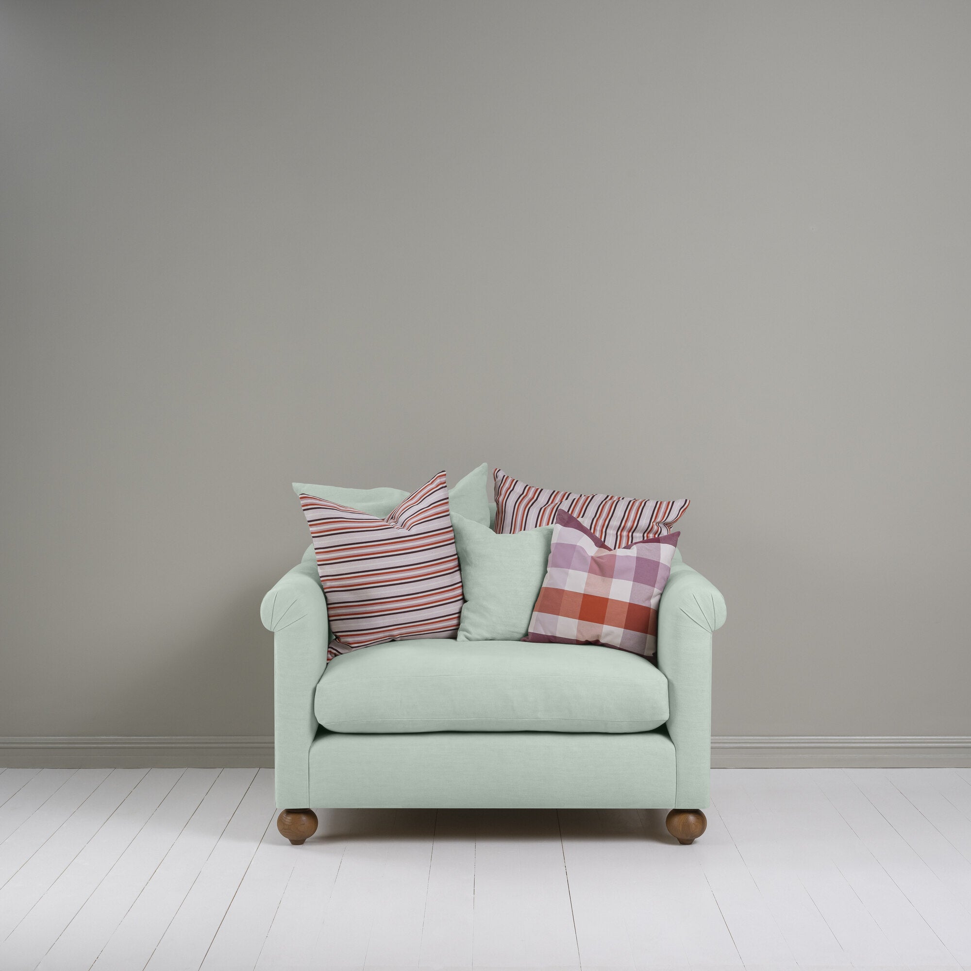  Dolittle Love Seat in Laidback Linen Sky 