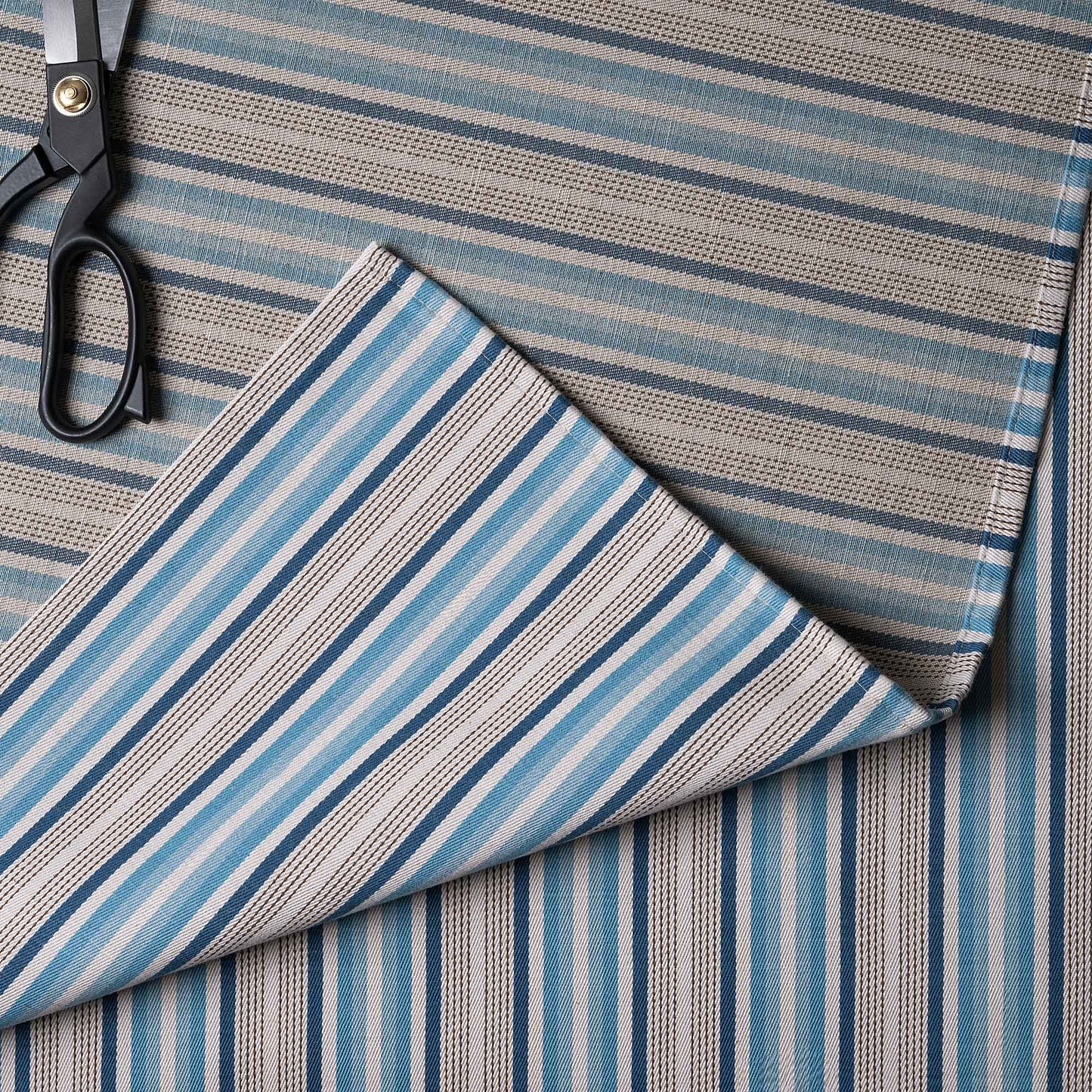 Slow Lane Cotton Linen, Blue, Fabric With Scissor - Nicola Harding