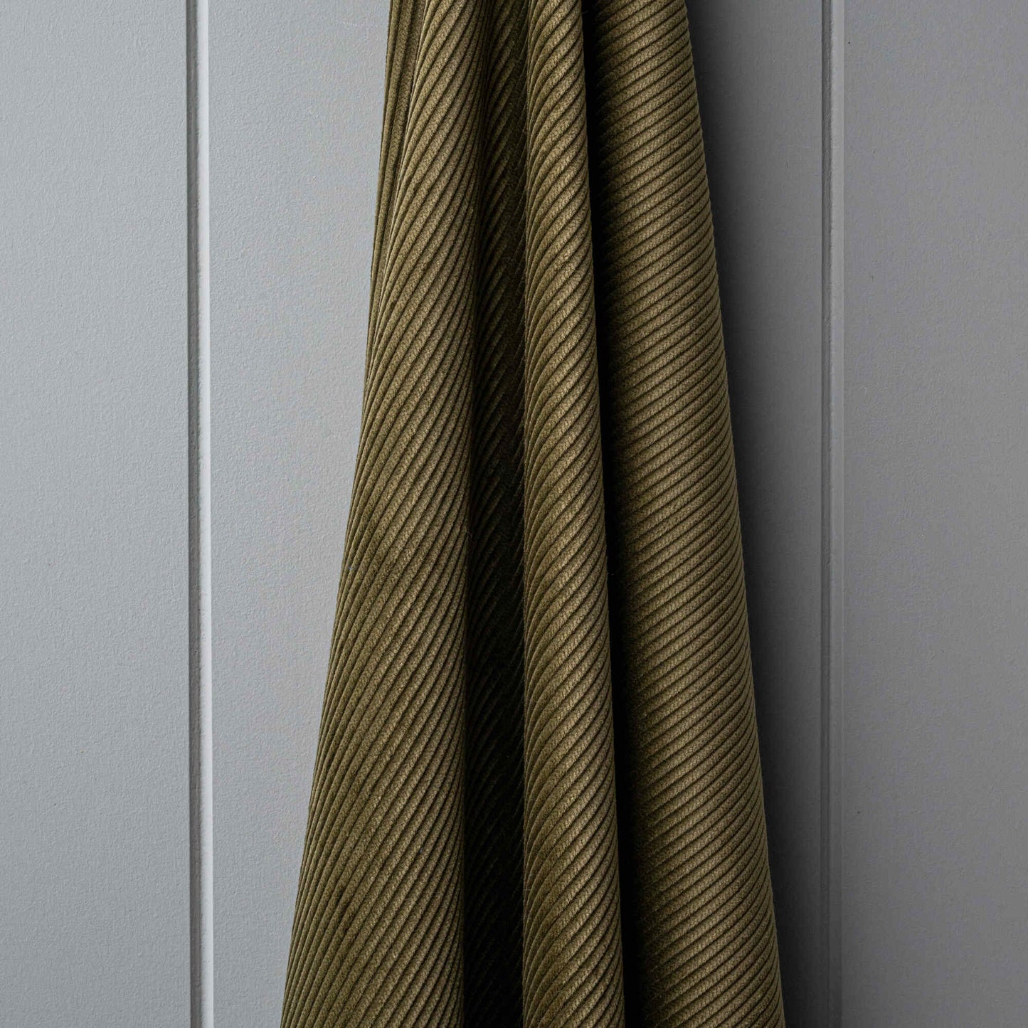 Heavy-weight Organic Cotton, Classic Corduroy Caper
