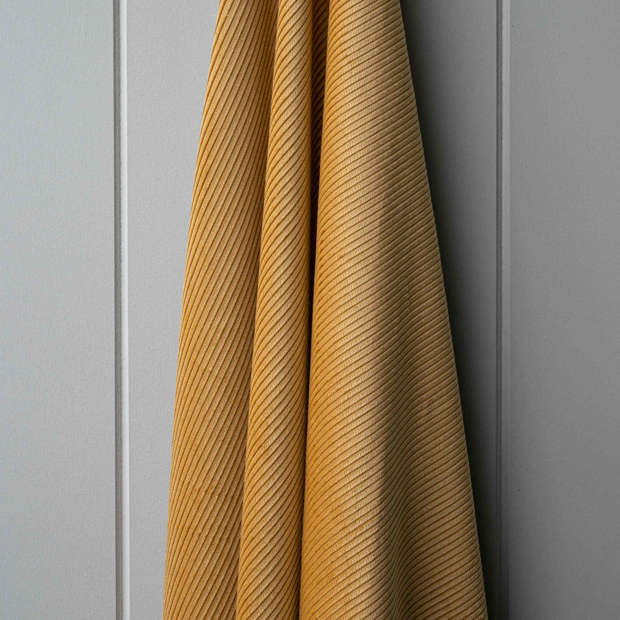  Heavy-weight Organic Cotton, Classic Corduroy Wheat 