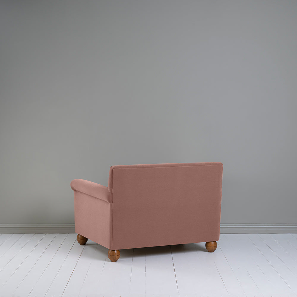  Idler Love Seat in Intelligent Velvet Dusky Pink 