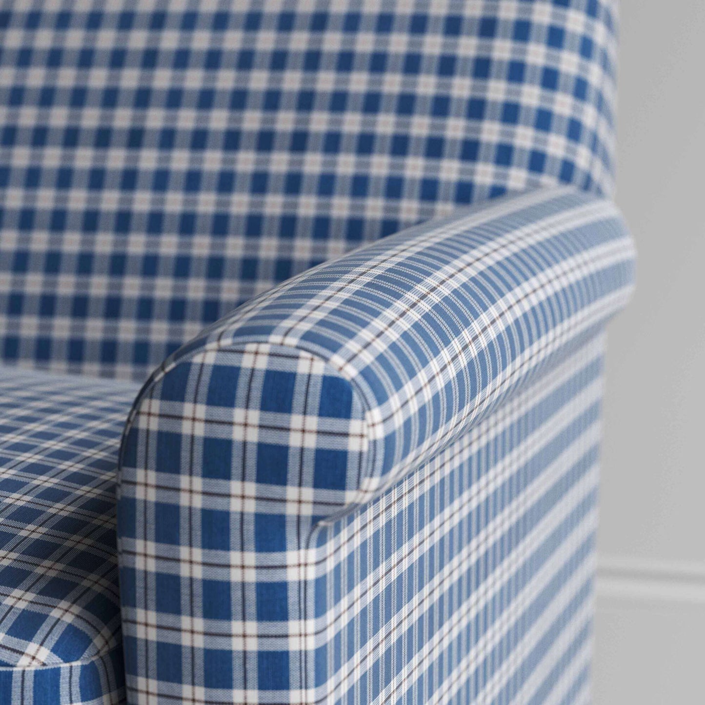 Idler Love Seat in Well Plaid Cotton, Blue Brown