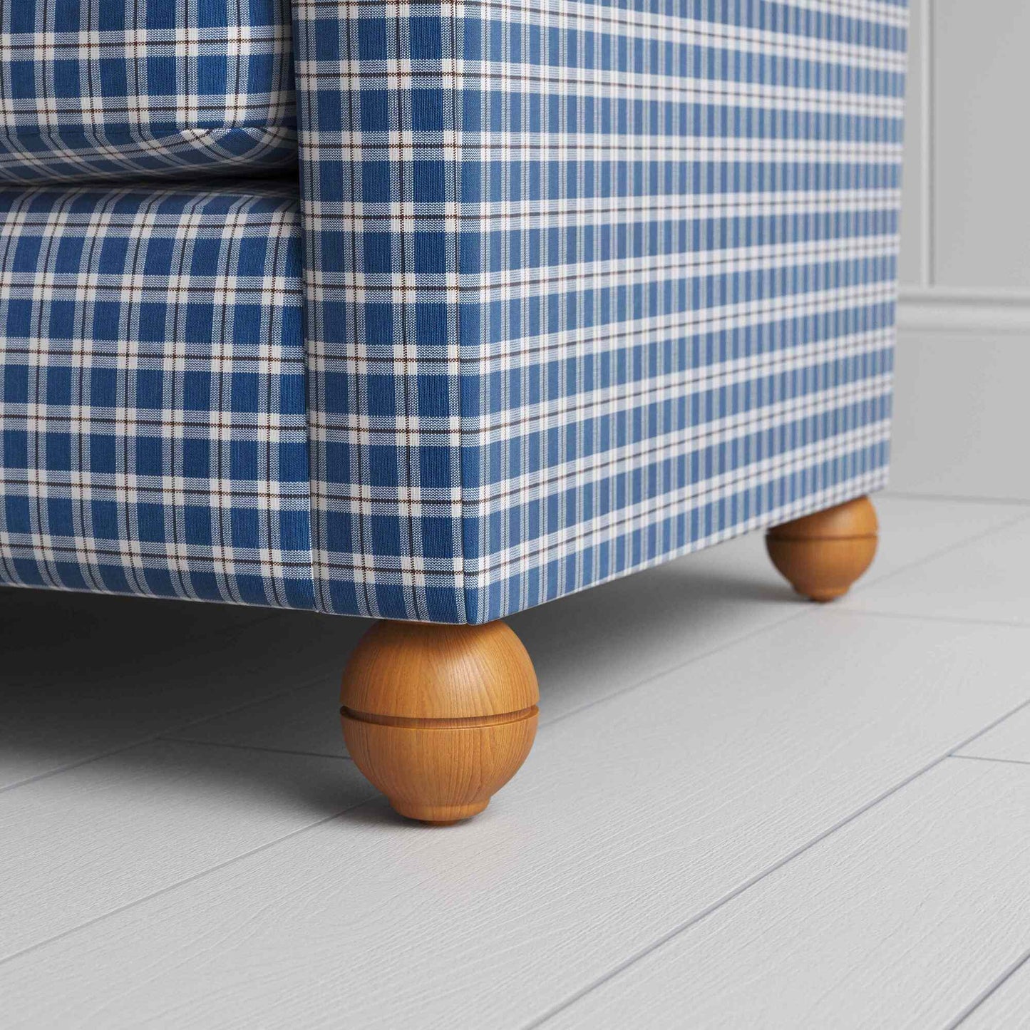 Idler Love Seat in Well Plaid Cotton, Blue Brown