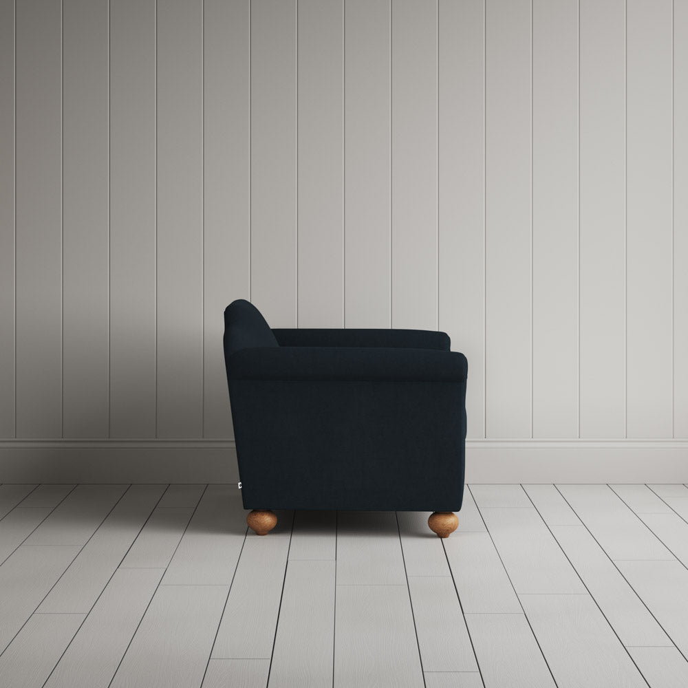  Dolittle Love Seat in Laidback Linen Midnight 