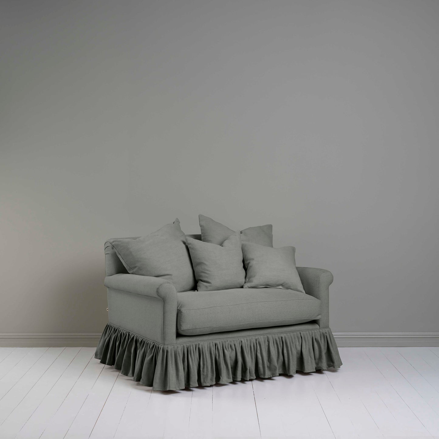 Curtain Call Love Seat in Laidback Linen Shadow