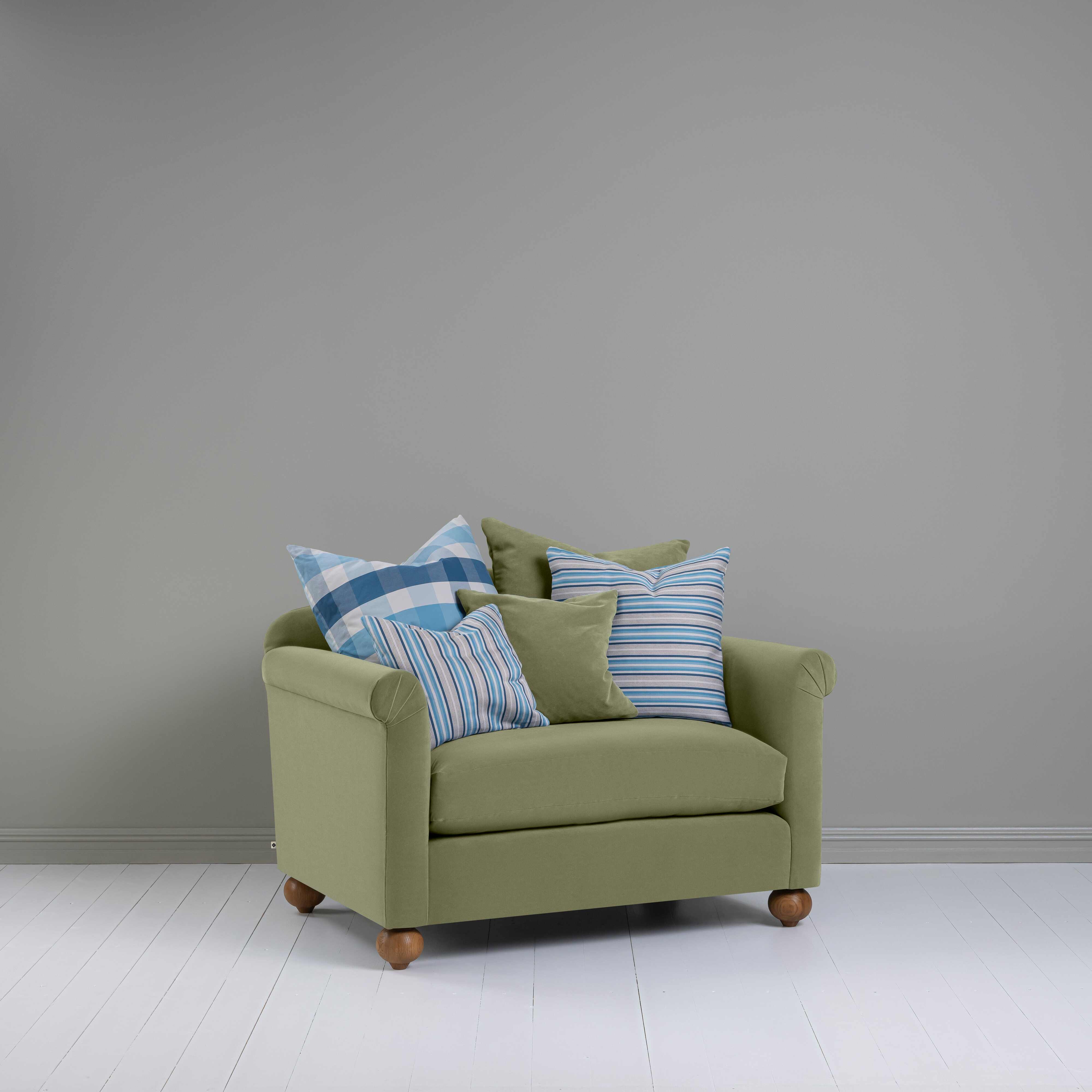  Dolittle Love Seat in Intelligent Velvet Green Tea 