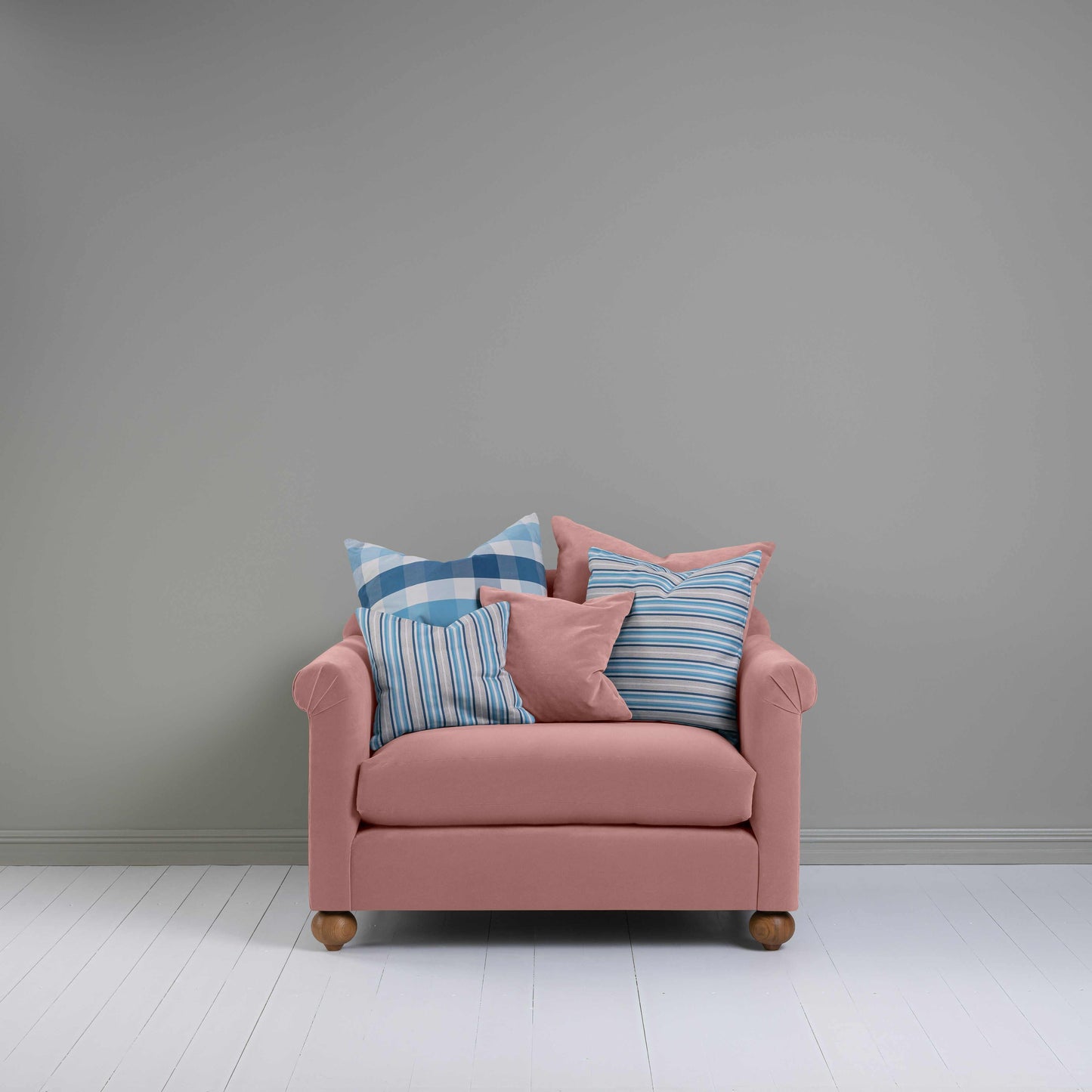 Dolittle Love Seat in Intelligent Velvet Rose