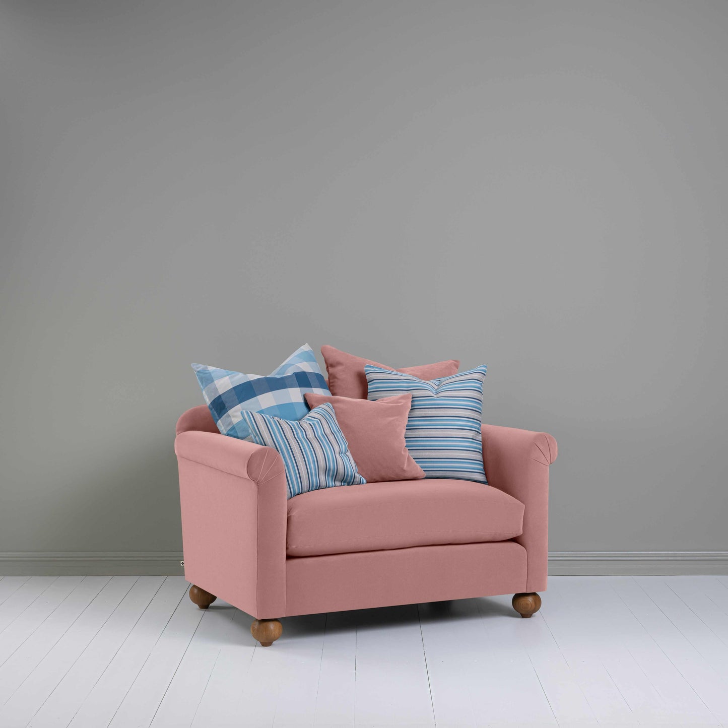 Dolittle Love Seat in Intelligent Velvet Rose