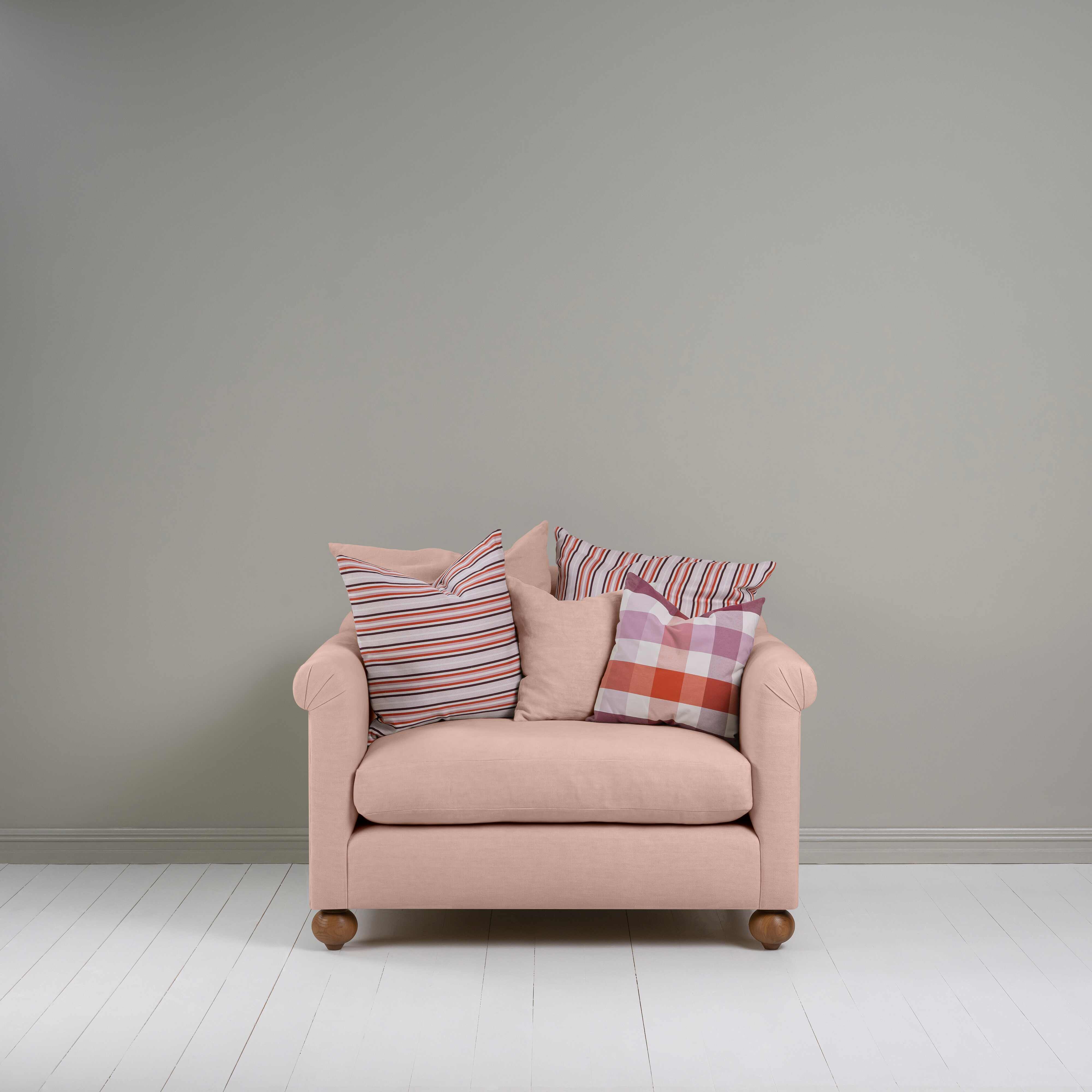  Dolittle Love Seat in Laidback Linen Dusky Pink 