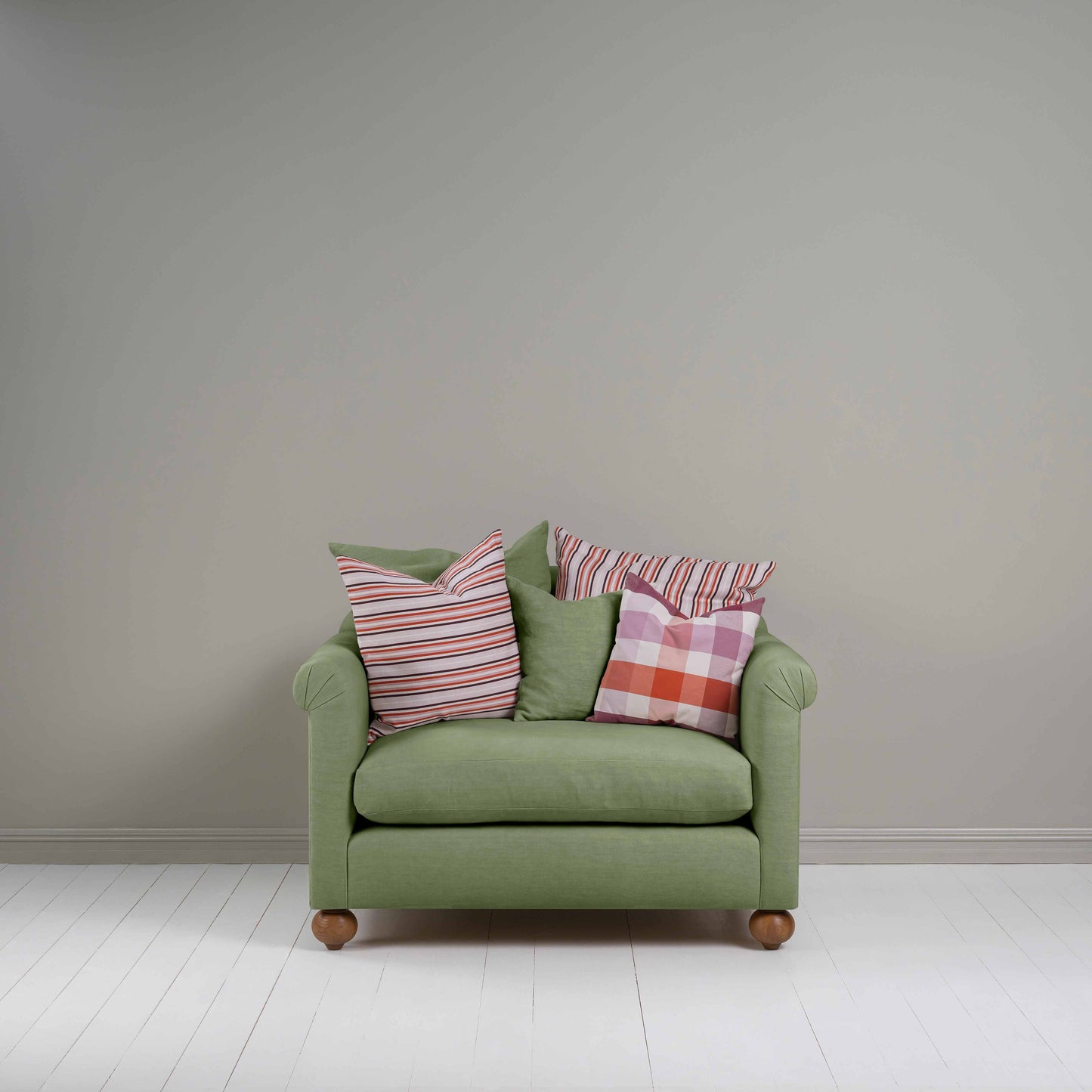 Dolittle Love Seat in Laidback Linen Moss