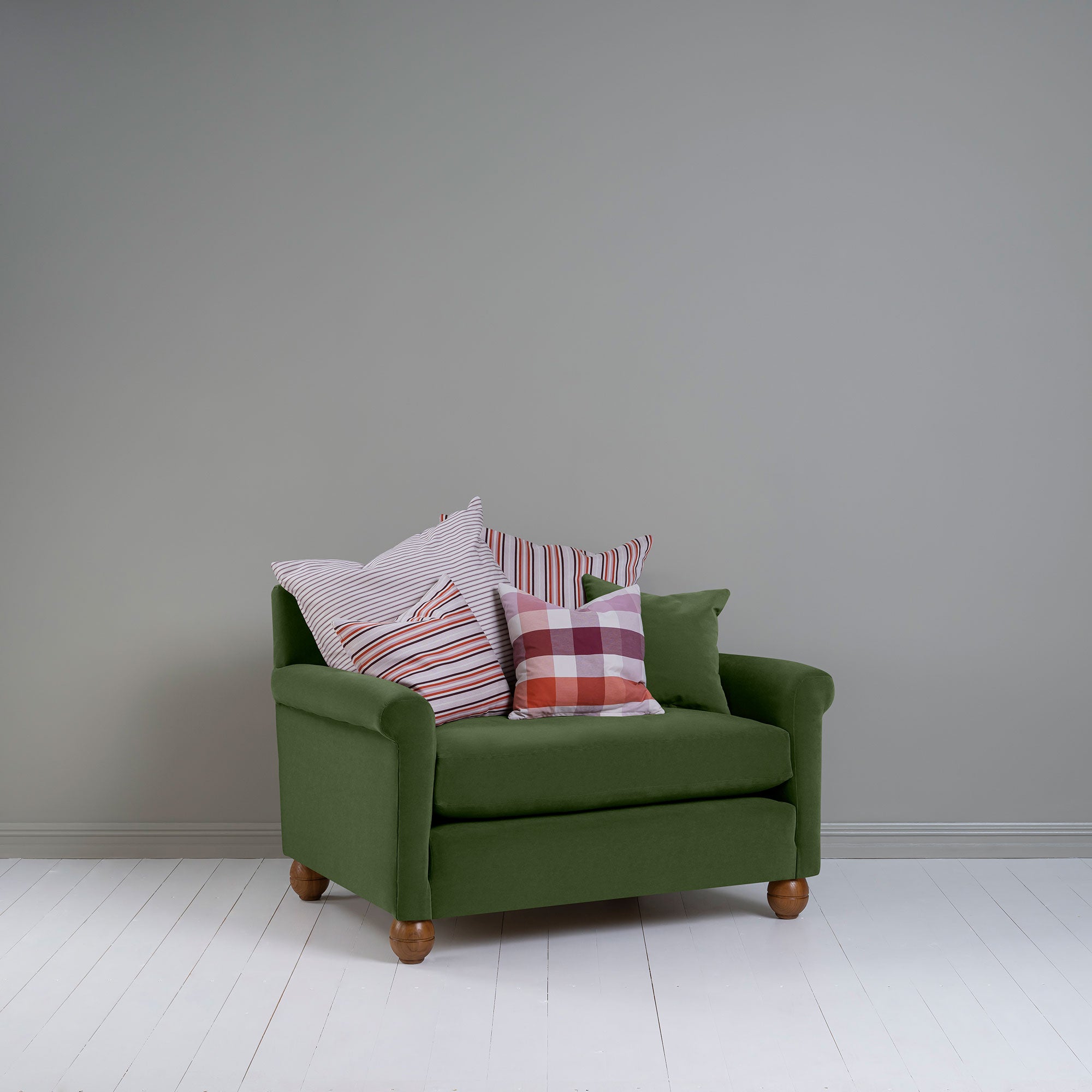  Idler Love Seat in Intelligent Velvet Juniper 