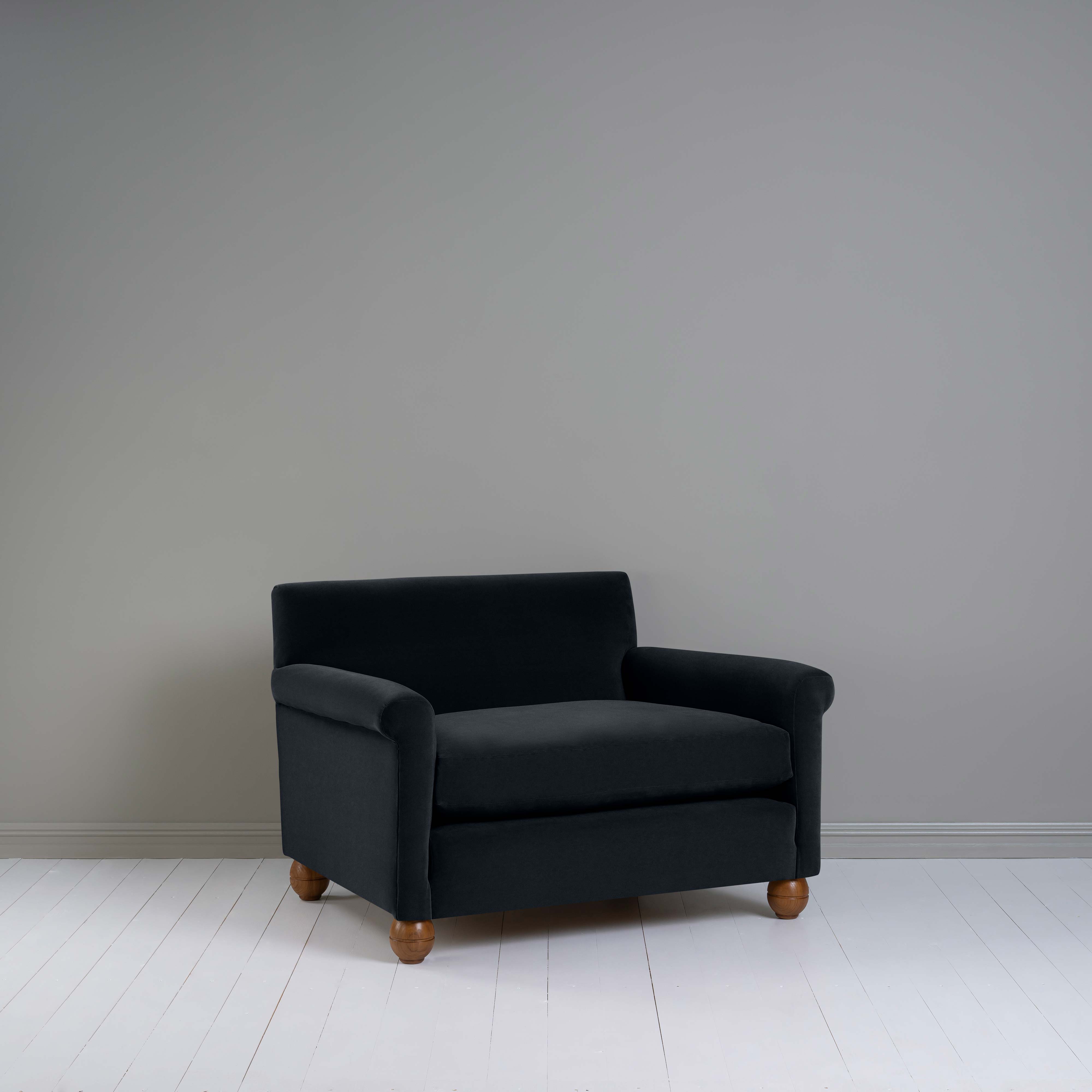  Idler Love Seat in Intelligent Velvet Onyx 