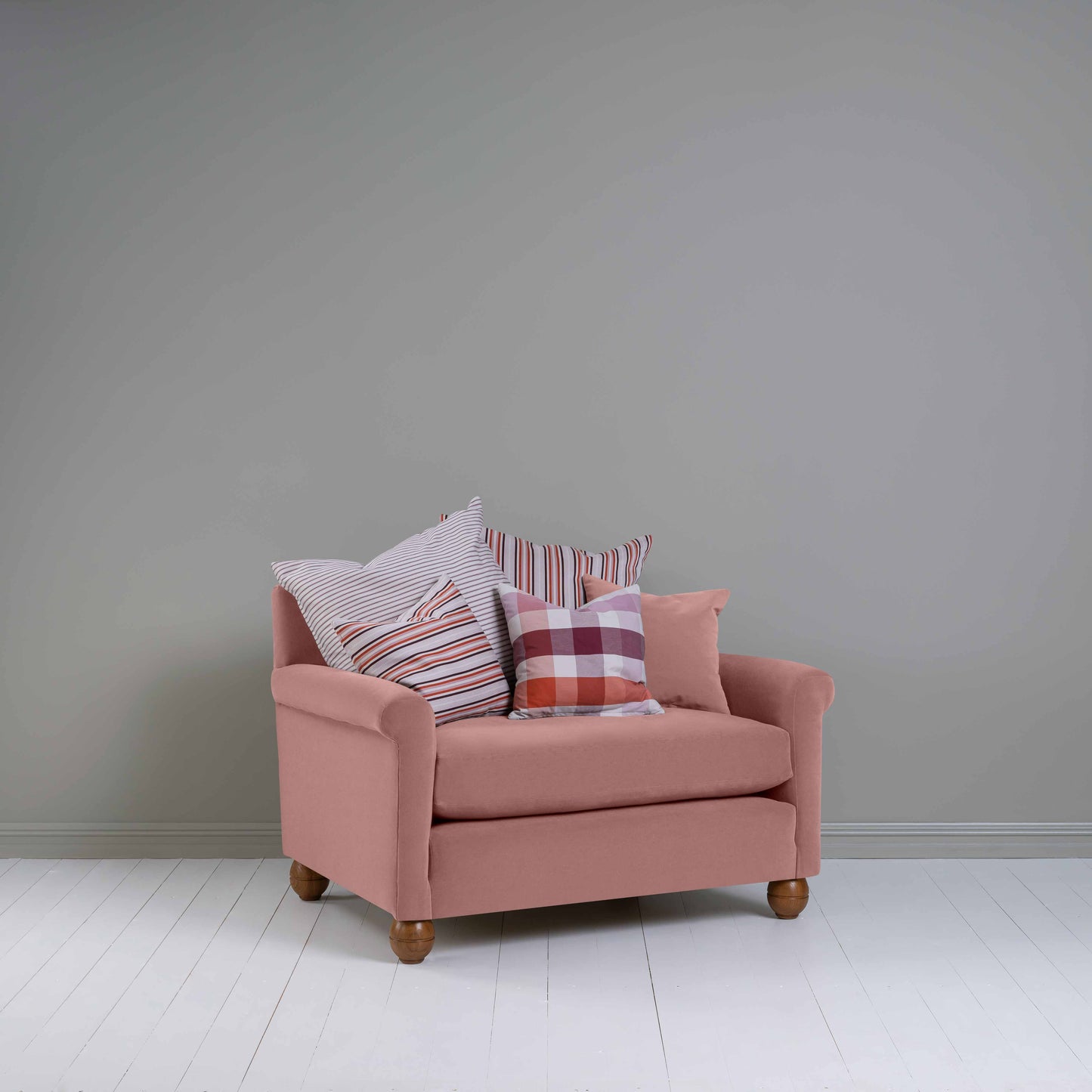 Idler Love Seat in Intelligent Velvet Rose