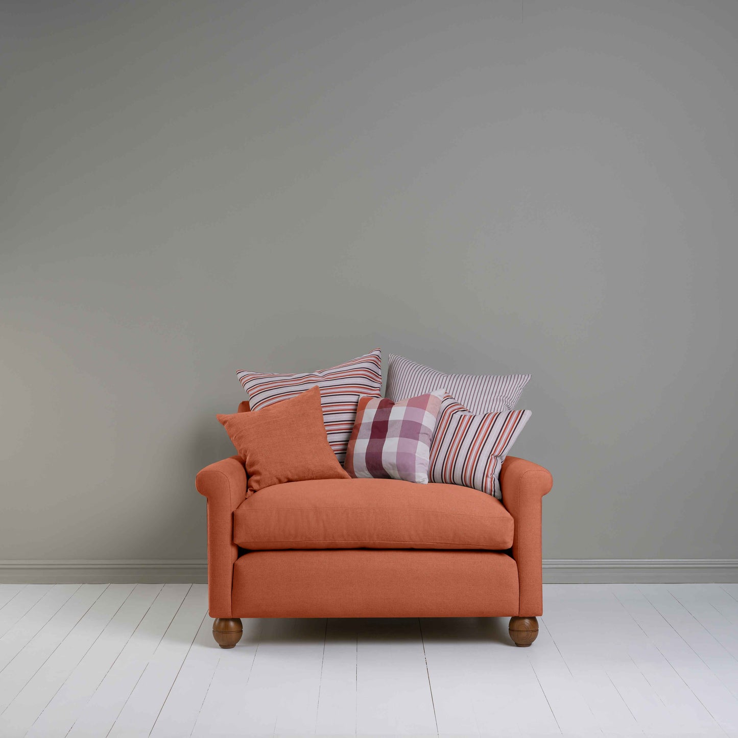 Idler Love Seat in Laidback Linen Cayenne