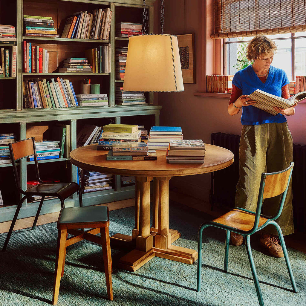  Gather Round Dining Table in Oak 