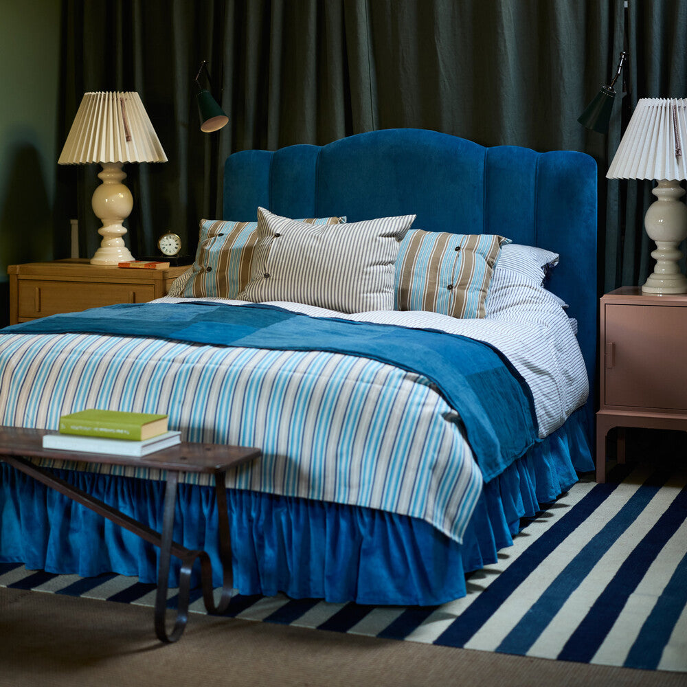  Cloud Nine Upholstered Bed in Intelligent Velvet Aegean without Valance 